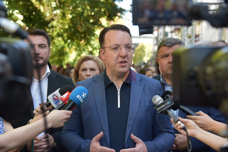 Николоски: По локалните избори нови мерки и поволности за купување на станови и куќи за младите