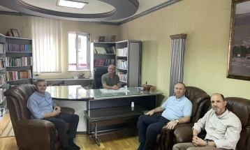 Кандидатите за градоначалник на Дебар на одвоени средби со дебарскиот муфтија