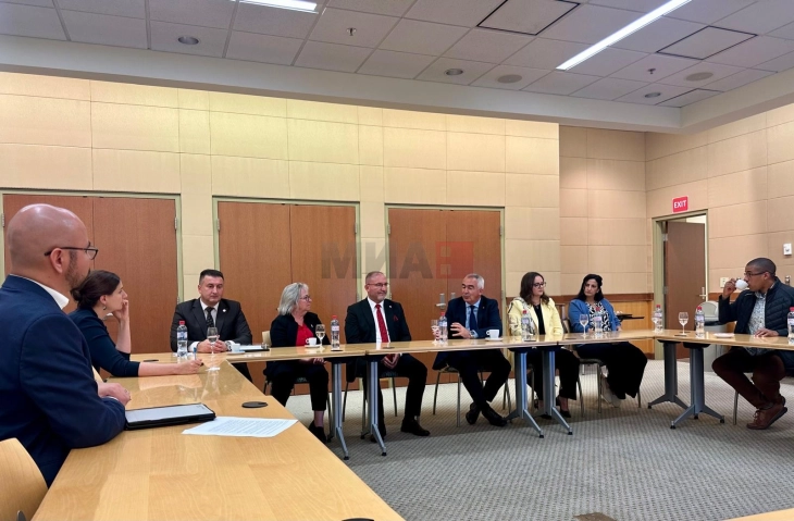 Drejtuesit e Universitetit të Tetovës e vizituan Ambasadën e SHBA-së në Maqedoninë e Veriut