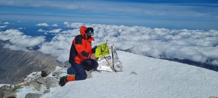 Зоран Николов го освои Елбрус, највисокиот врв во Европа