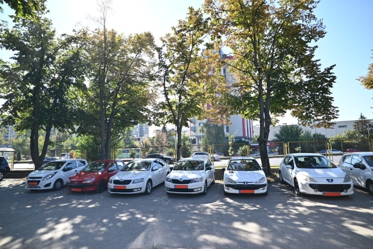 Томовски: Процесот на унифицирање на регистарските таблици на службените возила се одвива непречено, следува рационализација на возниот парк