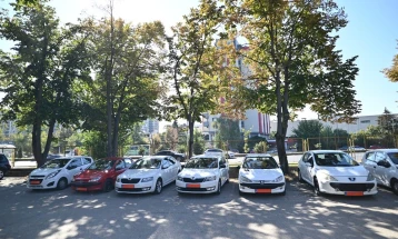 Томовски: Процесот на унифицирање на регистарските таблици на службените возила се одвива непречено, следува рационализација на возниот парк