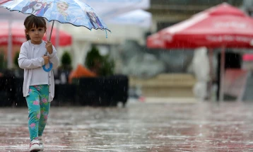 Промена на времето: Доаѓаат дождови и пад на температурите