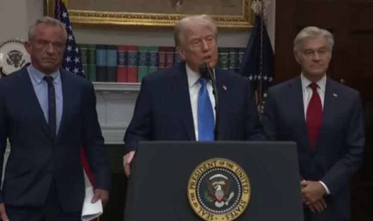 Трамп драматично: Не давајте тајленол на децата (парацетамол), бремени жени - не го пијте, имаме страотен пораст на аутизмот