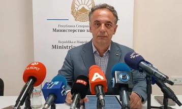 Janë rezervuar 15 terminet e para të lira për takim me ministrin e Shëndetësisë Aliu