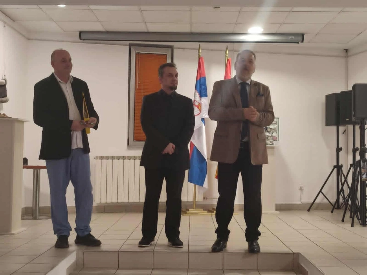 Во македонскиот КИЦ во Белград отворена изложбата „Пресек за скулптурата над“ на Славчо Спировски