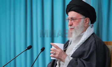 Lideri i lartë iranian, ajatollahu Hamnei, i hodhi poshtë negociatat bërthamore me SHBA-në