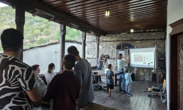 Отворена изложбата „Велес на хартија-архитектонски портрети“