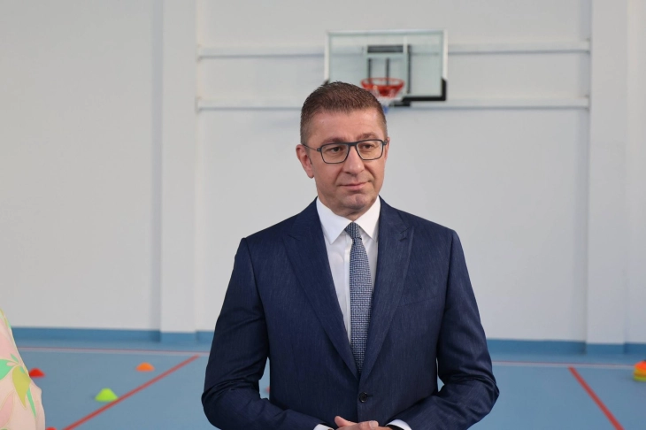 Mickoski: Paga bruto dhe neto në korrik për 10.5 për qind më e lartë se vitin e kaluar, janë ulur borxhi publik dhe shtetëror