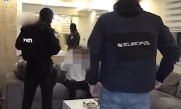 Shkatërrohet rrjeti sirian: Paratë e drogës i shndërruan në ar që u transportuan edhe në Kosovë edhe në Maqedoninë e Veriut