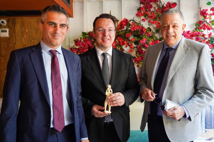 Nikoloski meets Dimas and Kyranakis, discusses railway lines and cooperation in aviation sector