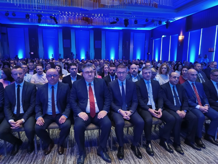 Минчев: Партиските привилегии на товар на граѓаните завршуваат - јавниот сектор ќе работи за граѓаните, а не за партиите