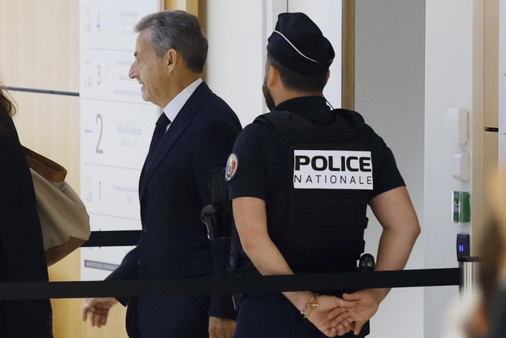 Саркози осуден на пет години затвор