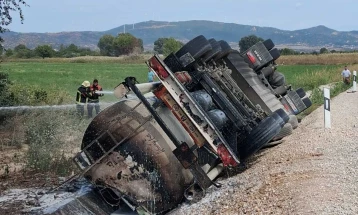 Полесно повреден возачот на цистерната што се запали на патот Гевгелија - Богданци, се отстранува истеченото гориво