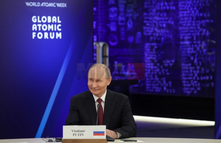 Путин најави дека Русија наскоро ќе произведува пловечки нуклеарни електрани