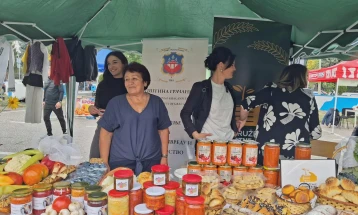 Во Куманово почнаа меѓународните саеми,  на органски и традиционални производи „Органска трпеза“ и  за земјоделство, технологии, храна и преработка „Агро-Мак“