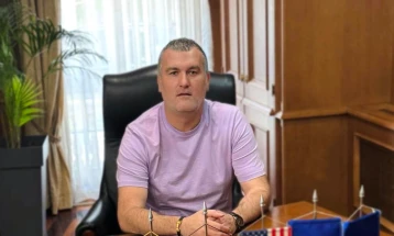 Независниот кандидат за градоначалник на Дебар, Имери, со апел до граѓаните да ја изберат иднината со срце