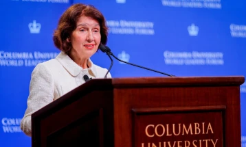 Сиљановска-Давкова на Форумот на светски лидери на Универзитетот Колумбија во Њујорк: Барањето за уставни измени нема ништо заедничко со Копенхашките критериуми