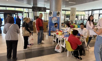 Министерот Алиу и Андоновска го посетија пунктот за превенција на кардиоваскуларни заболувања