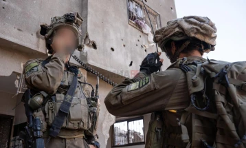 Burime palestineze: Të paktën 33 persona janë vrarë në sulmet izraelite në Gazë