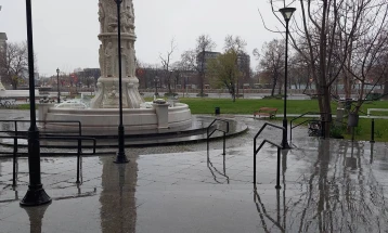 Нагло заладување и обилен дожд, снег на планините од четврток