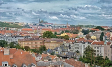 Чешка го ограничува влезот на руски граѓани со дипломатски пасоши и деловни визи