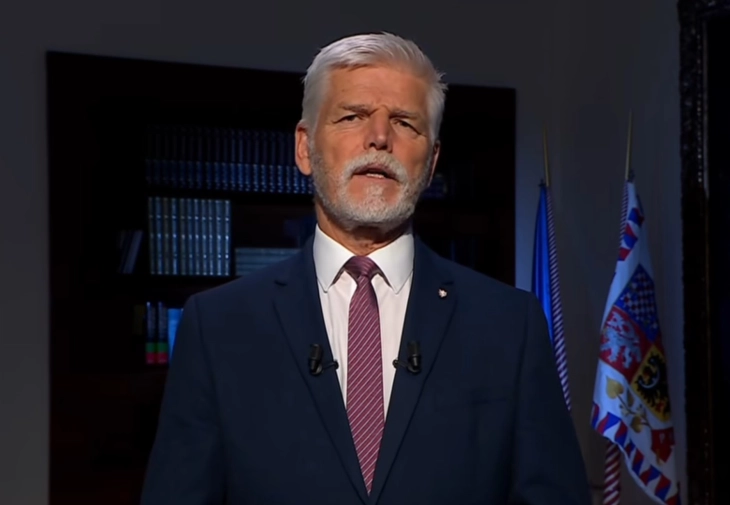 Павел ги повика гласачите да не ѝ ја препуштат Чешка на Русија