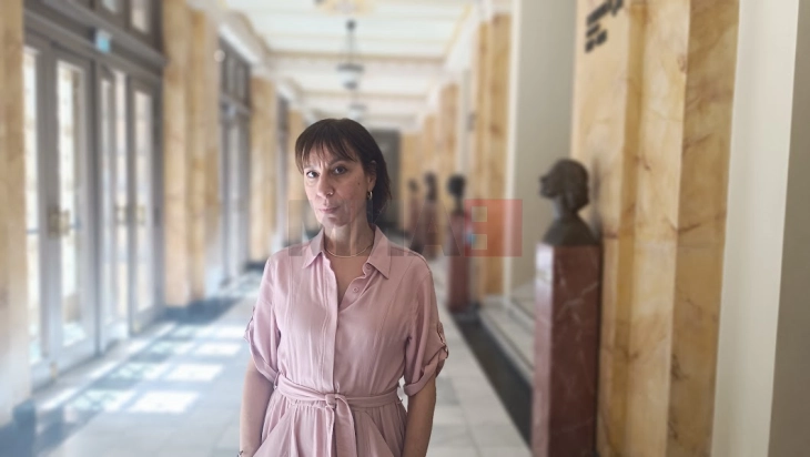 Грчката актерка и режисерка Маганари за МИА: Нашите две општества се блиски, имаме многу заеднички карактеристики, соседи сме, па и роднини во сè!