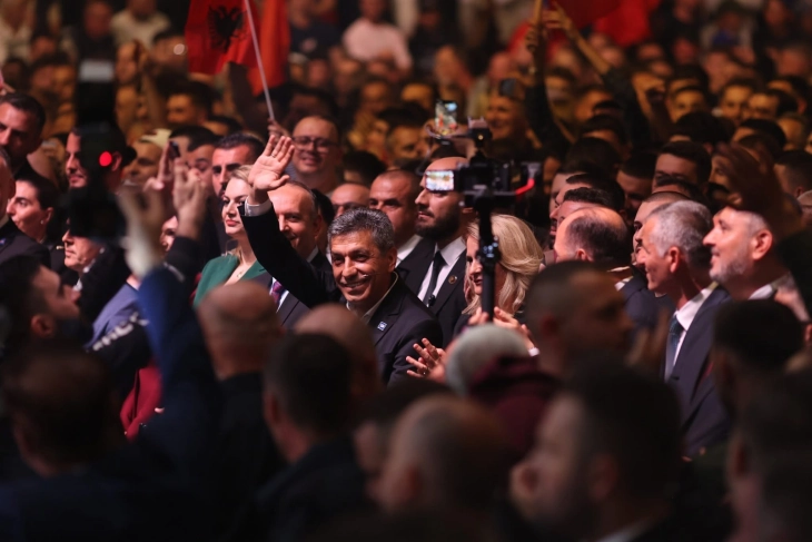 VLEN mbajti Konventën në Shkup: Vullneti për ta çuar deri në fund betejën është i madh