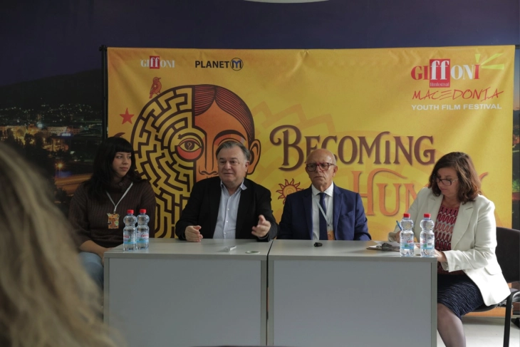 Клаудио Губитози: Во Џифони ги обожаваме македонските учесници, знаат одлично англиски и умеат вешто да дискутираат