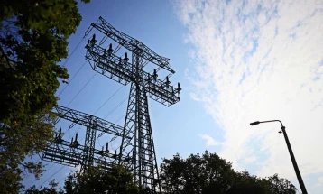 Преносот на електричната енергија во Германија драстично ќе поевтини, но од следната година