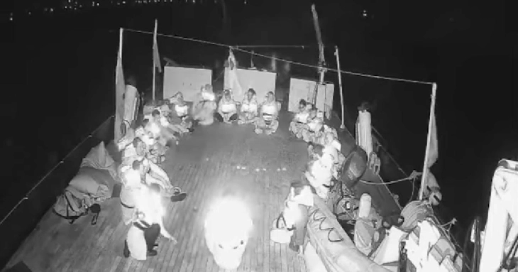 Флотилата за помош за Газа вели дека израелската војска нелегално се качила на нејзиниот брод