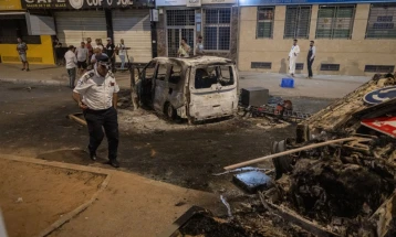 Петта ноќ протести во Мароко, судири меѓу млади и полиција, две лица убиени