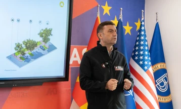 Бујар Османи формира јавно претпријатие за хигиена „Чист Чаир“ со 120 работници и целосна механизација