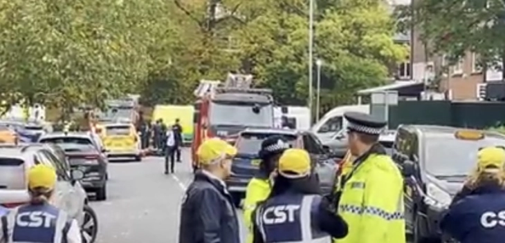 Katër persona janë lënduar gjatë sulmit ndaj një sinagoge në Mançester