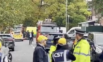 Katër persona janë lënduar gjatë sulmit ndaj një sinagoge në Mançester