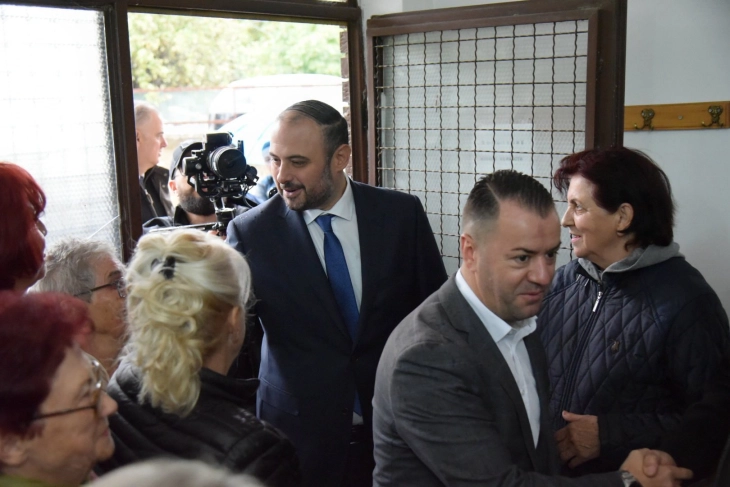 Ѓорѓиевски и Стефковски на средба со пензионерите во Гази Баба