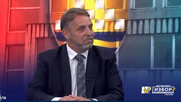 Лукровски: Ќе го решиме проблемот со паркирање на карпошани со 600 нови паркинг - места