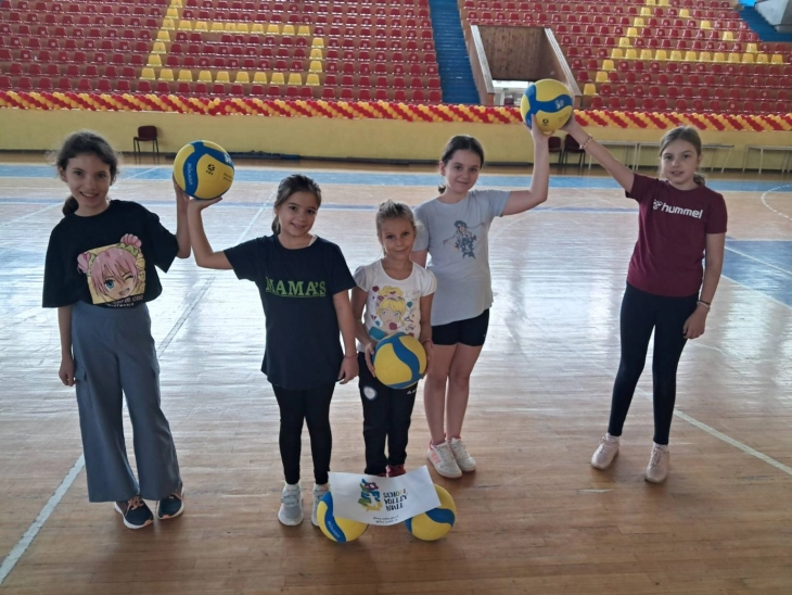 Проектот на ОФМ „Играј одбојка – расти со неа“ одново активен