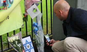 Манчестерска полиција: Една од жртвите во нападот пред синагогата можеби била погодена од полициски куршум