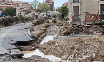 Вечерва пронајдена и четврта жртва од поплавите во населбата Елените на бугарскиот брег 