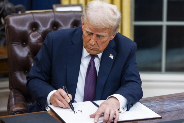 Tramp nënshkroi urdhër ekzekutiv për dërgimin e 300 gardistëve në Çikago