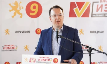 Николоски: Филипче нашол еден договор во Железница на цели 45 илјади евра, а сумата не ја кажува, затоа што Венко таа сума за јахтата ја троши за отприлика 3 до 5 дена