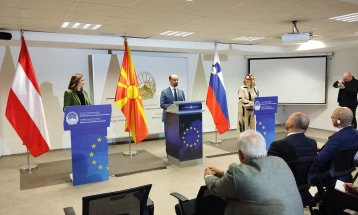 Plakolm dhe Grashiç: Shumica e kualifikuar për çështje teknike në bisedimet do të parandalojë bllokada të mëtejshme dypalëshe