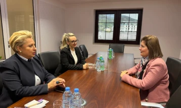 Средба на министерката Божиновска со Ана Дуковска и Валентина Дисоска - за поттикнување поголема застапеност на жените во енергетиката и во бизнис заедницата