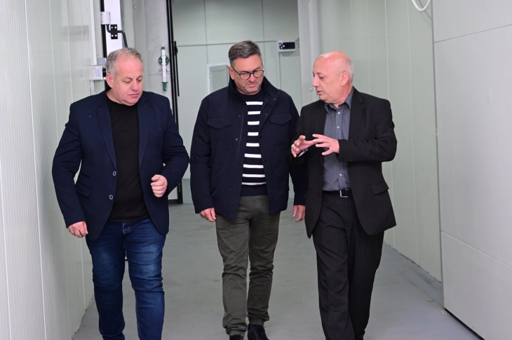 Заменик-министерот Ристески ја посети компанијата Асинус во општина Македонски Брод