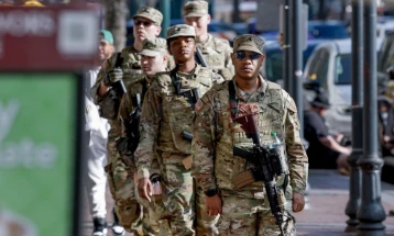 Администрацијата на Трамп ги нарекува градовите предводени од демократите „воени зони“