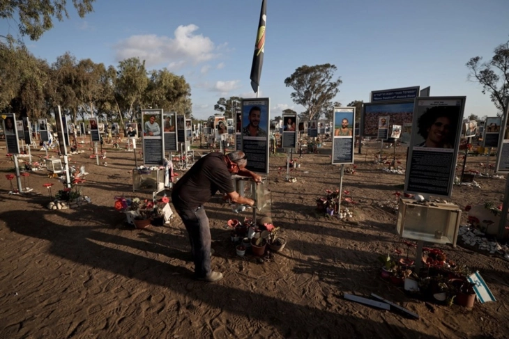 Во Израел им се оддава почит на жртвите од нападот на Хамас од пред две години