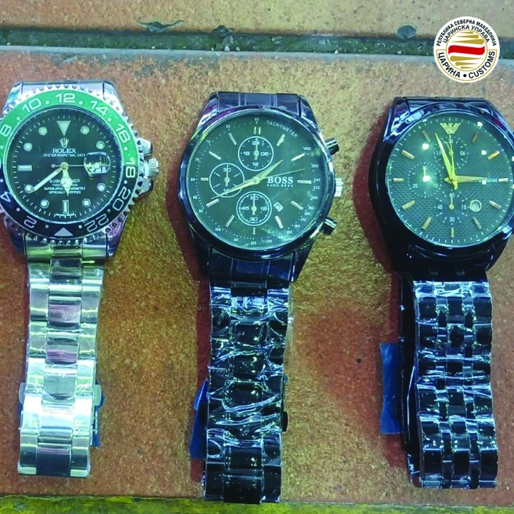 Мобилен царински тим заплени над илјада часовници „Ролекс“, „Бос“, „Армани“, поради сомневање за фалсификат