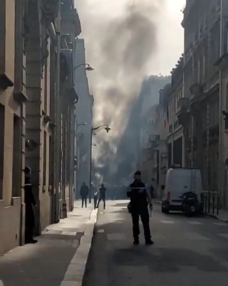 Експлозии во близина на канцеларијата на францускиот премиер во Париз